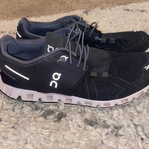 on running cloud shoes